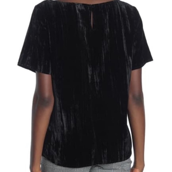 New NWT NYDJ Textured Velvet Short Sleeve Top Small - Picture 3 of 11